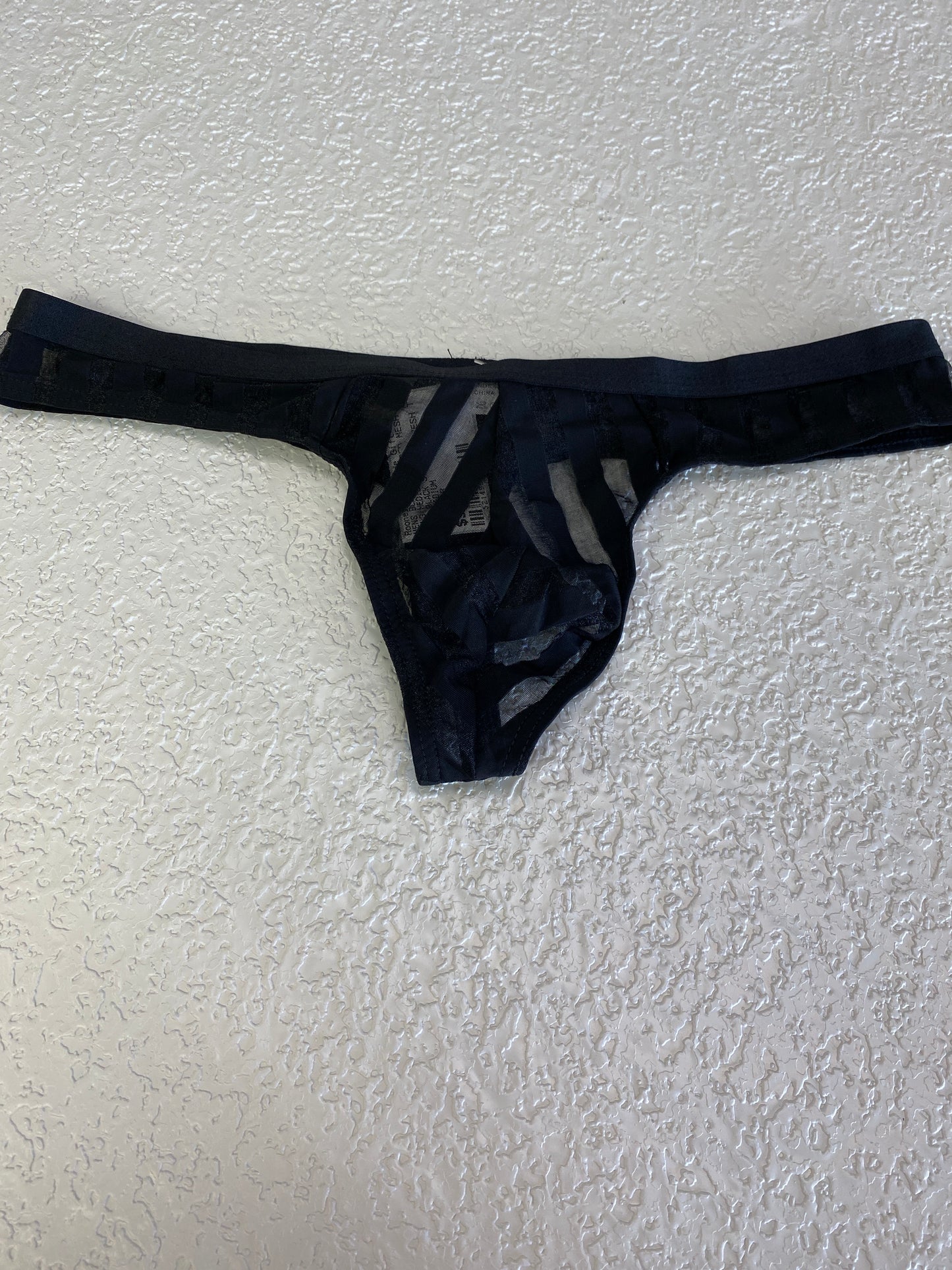 MENS BLACK STRIPPED MESH THONG MEDIUM