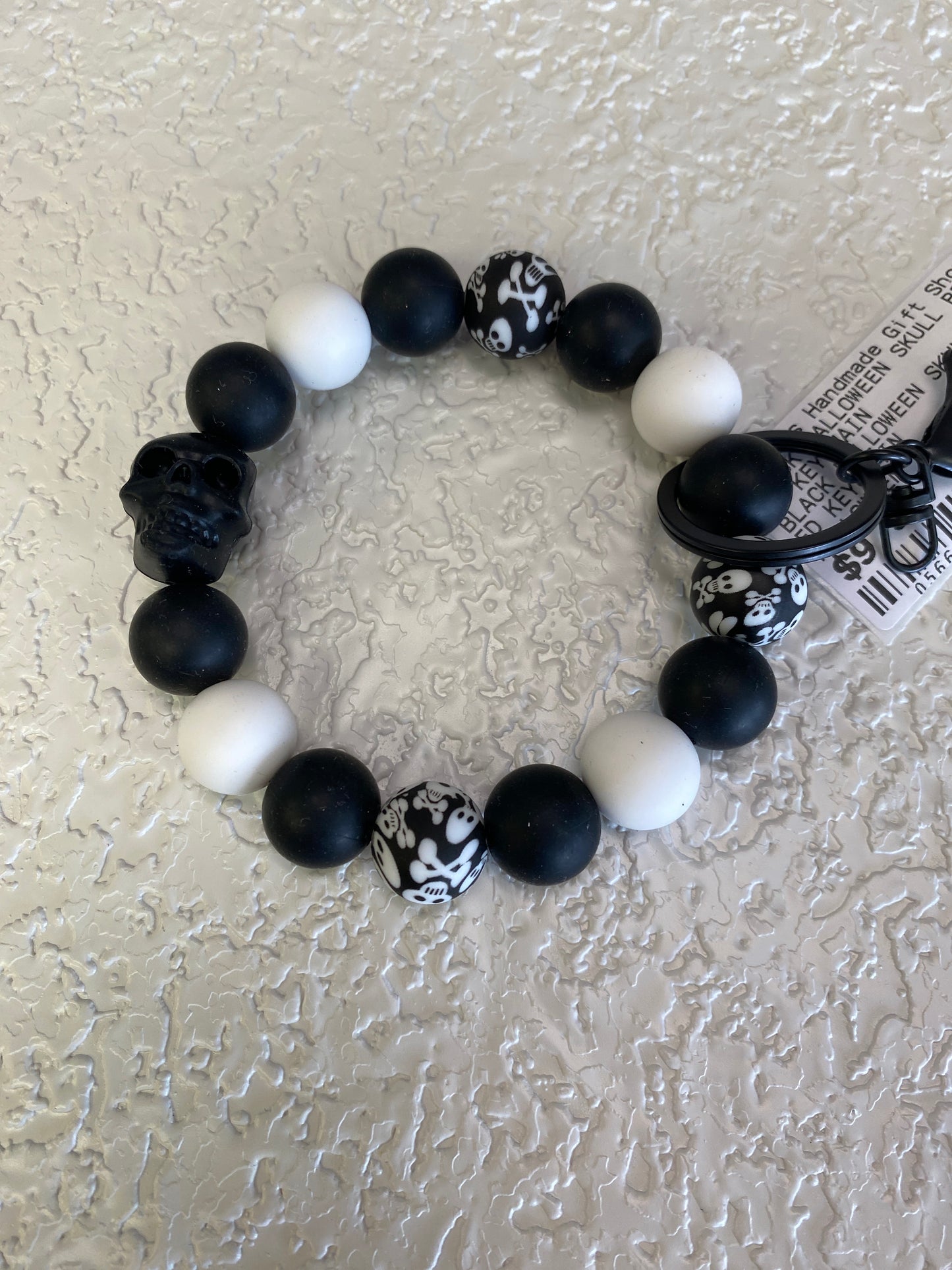 BLACK HALLOWEEN SKULL BEADED KEYCHAIN