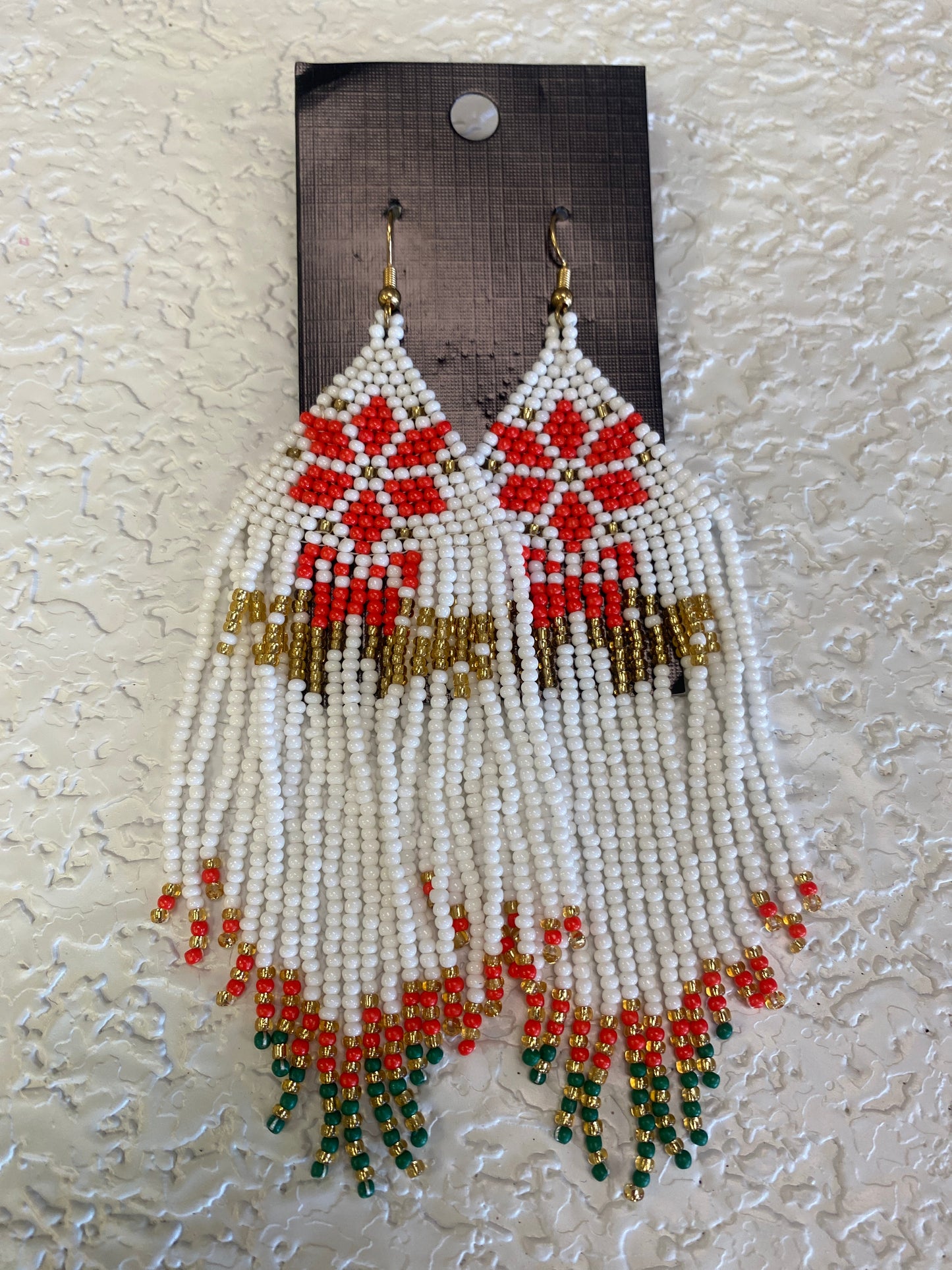 BEADED EARRINGS WHITE SNOWFLAKE