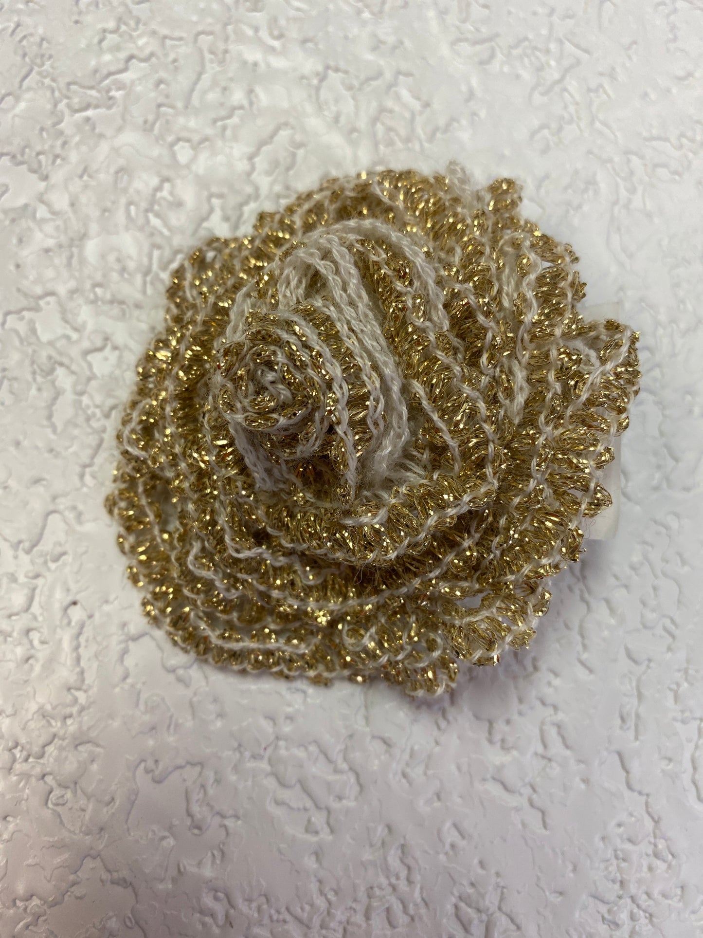 LIGHT GOLD FLOWER CLIP