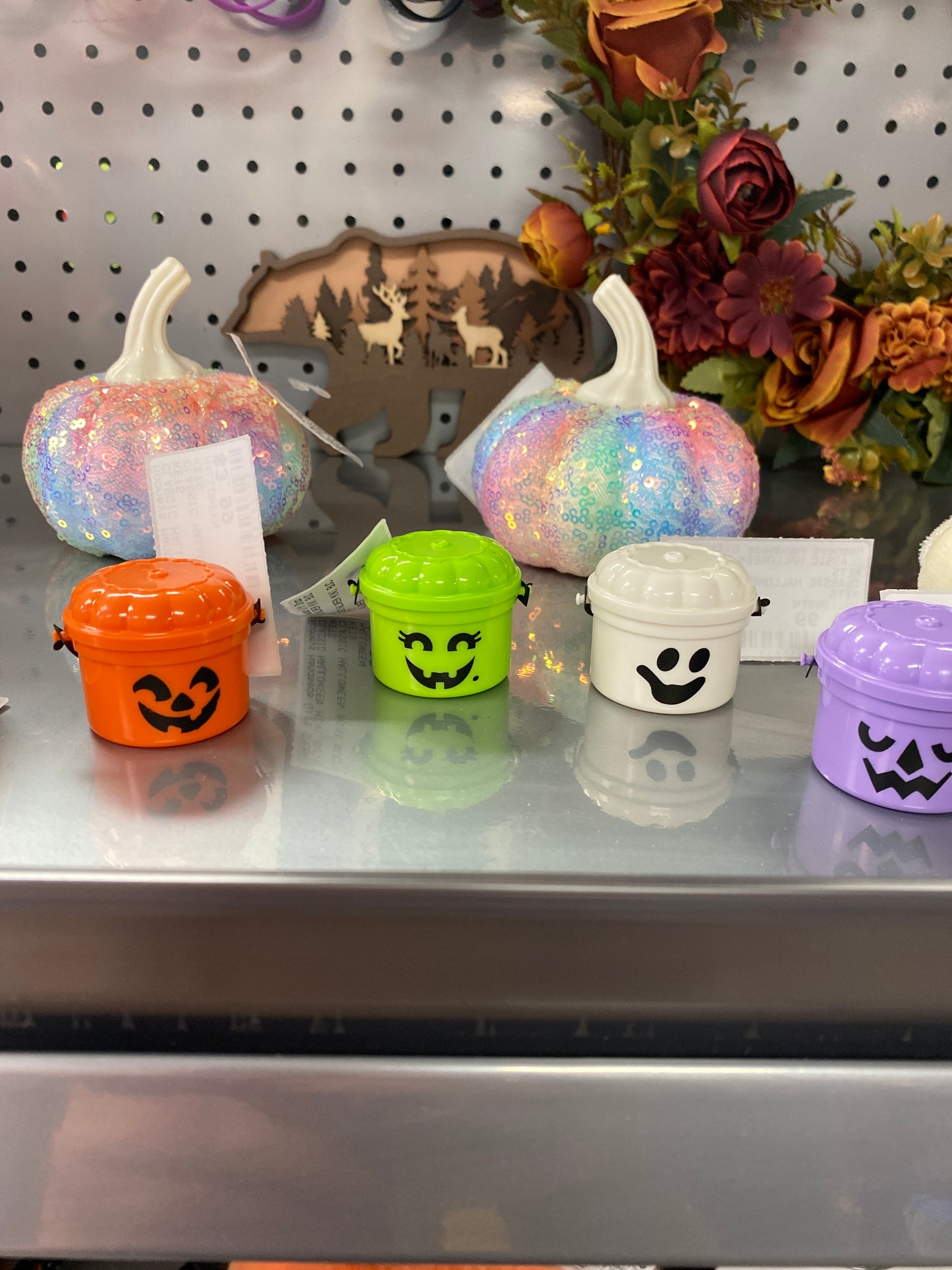 CLASSIC HALLOWEEN MINI BUCKETS