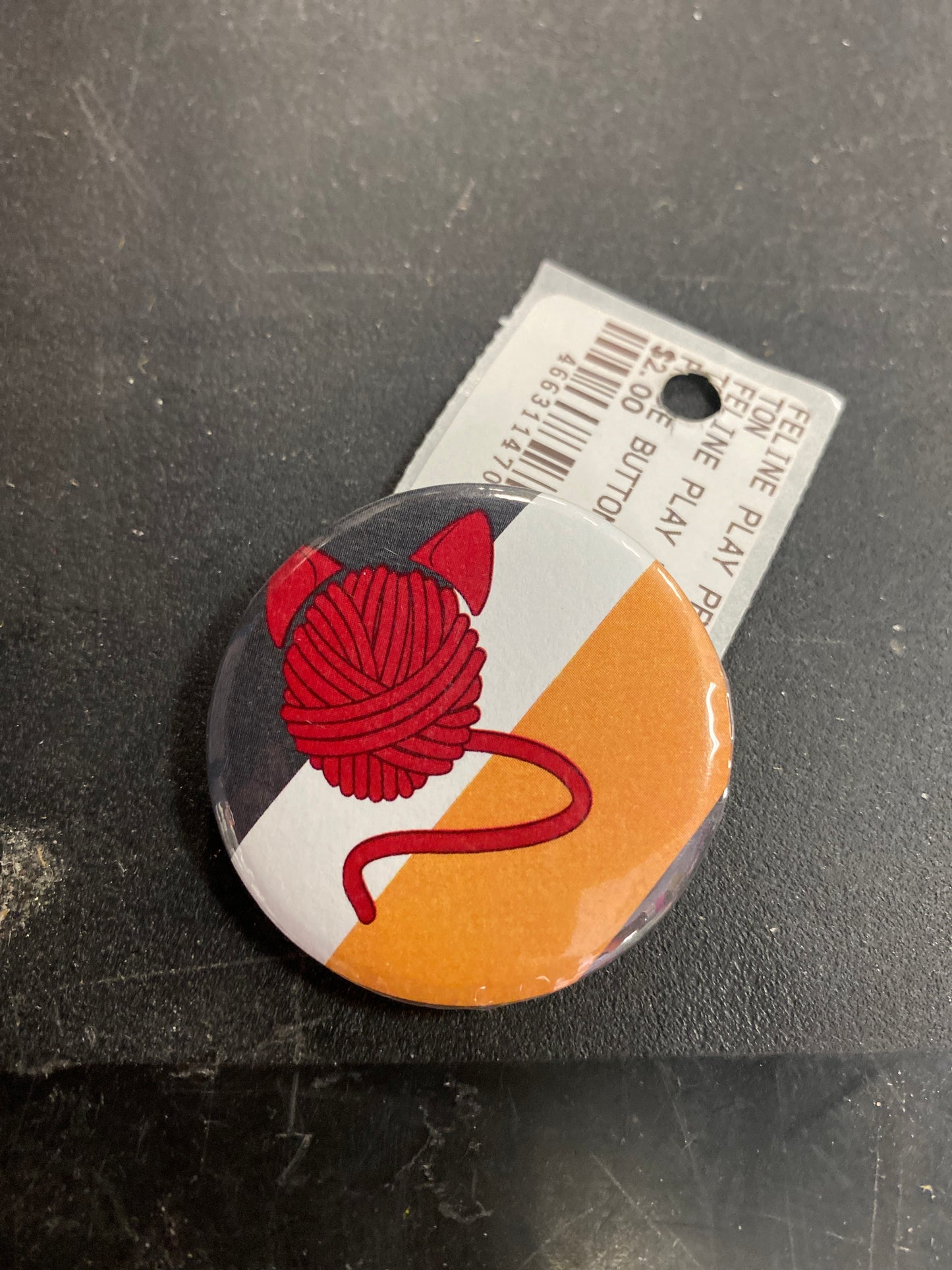 FELINE PLAY PRIDE FLAG BUTTON