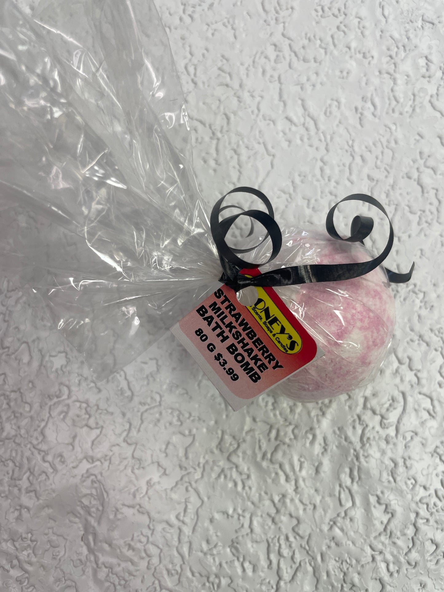 BATH BOMB STRAWBERRY MILKSHAKE MED