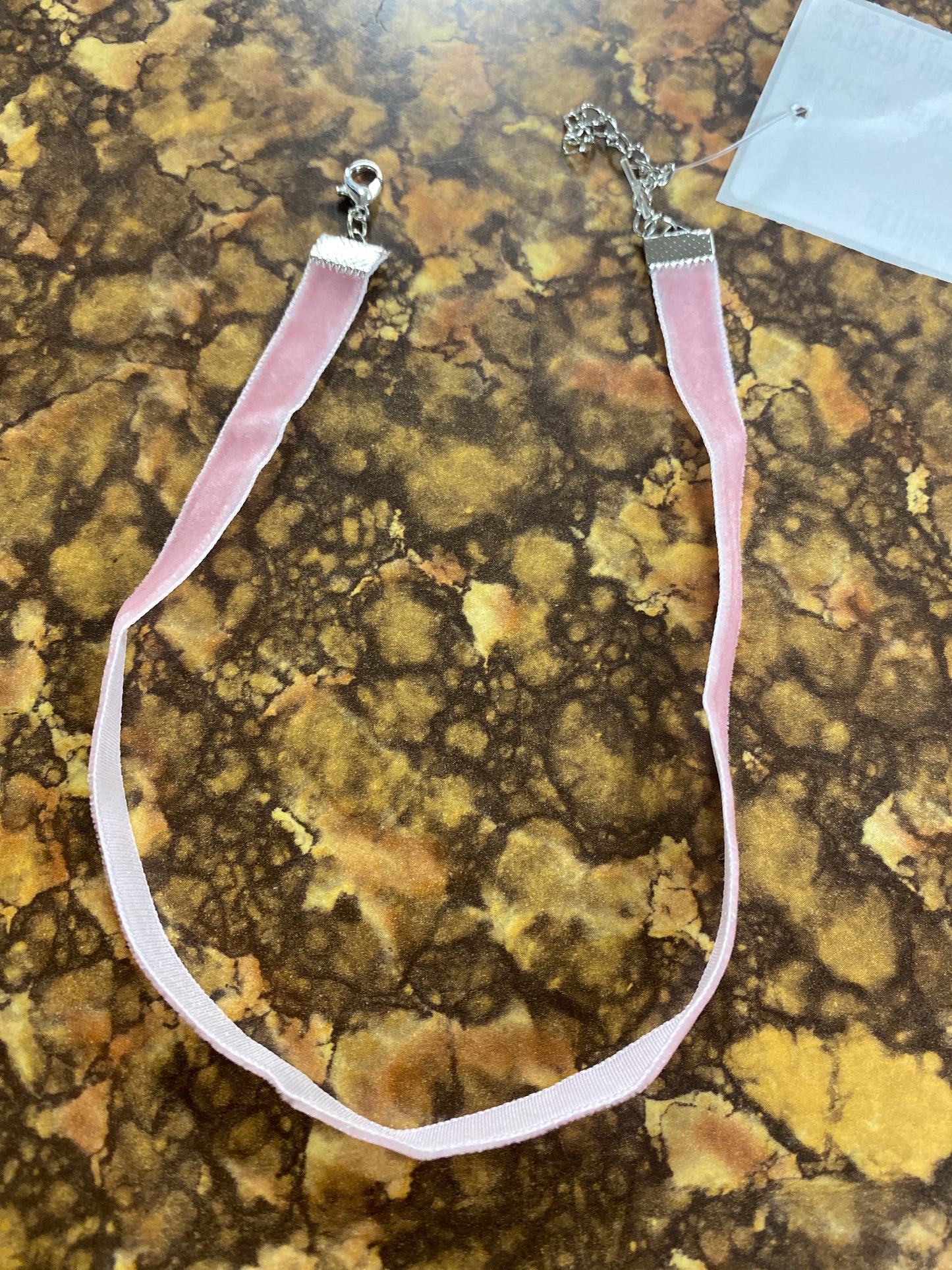 PINK VELVET CHOKER