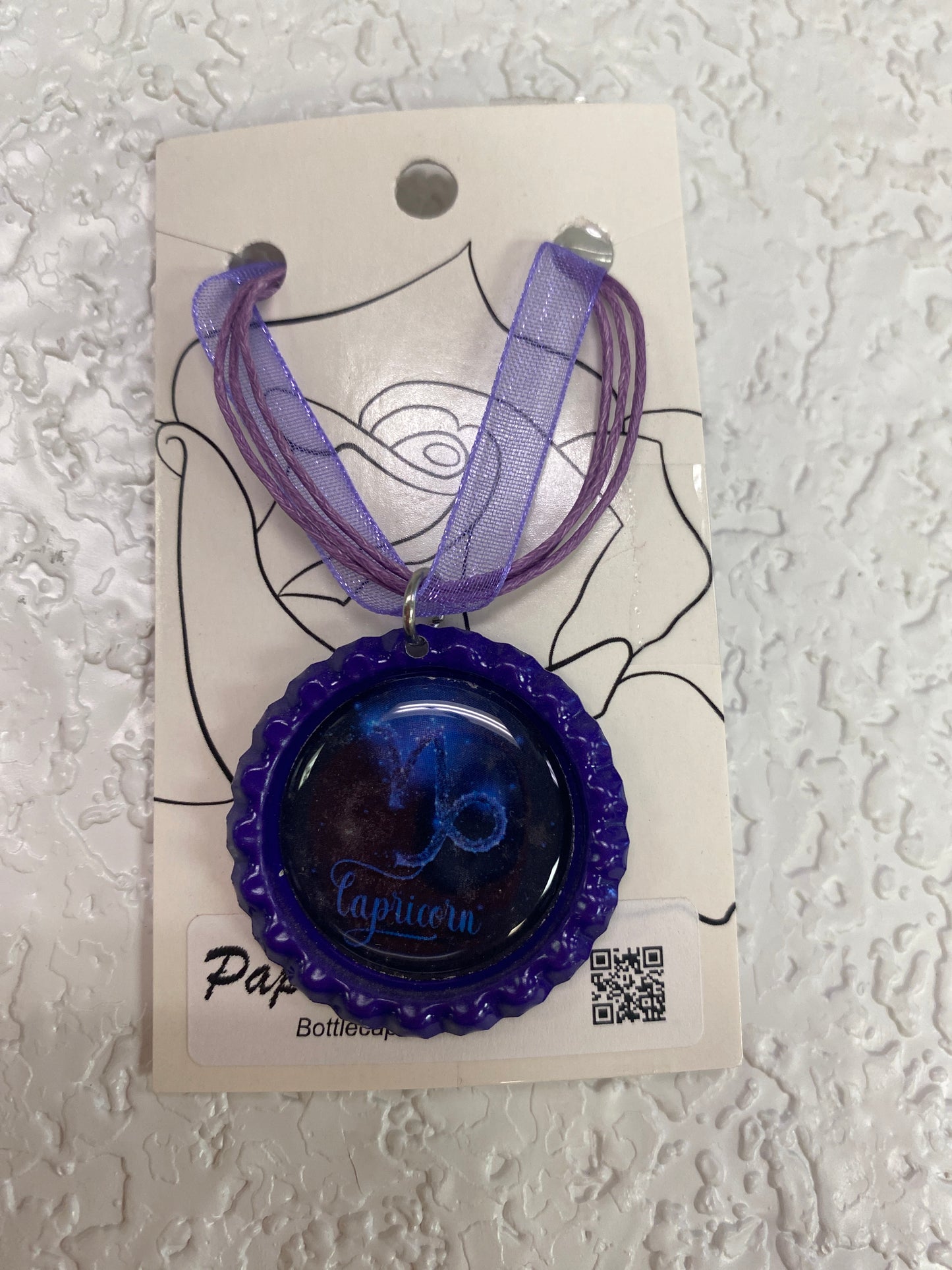 PURPLE CAPRI BOTTLE CAP NECKLACE