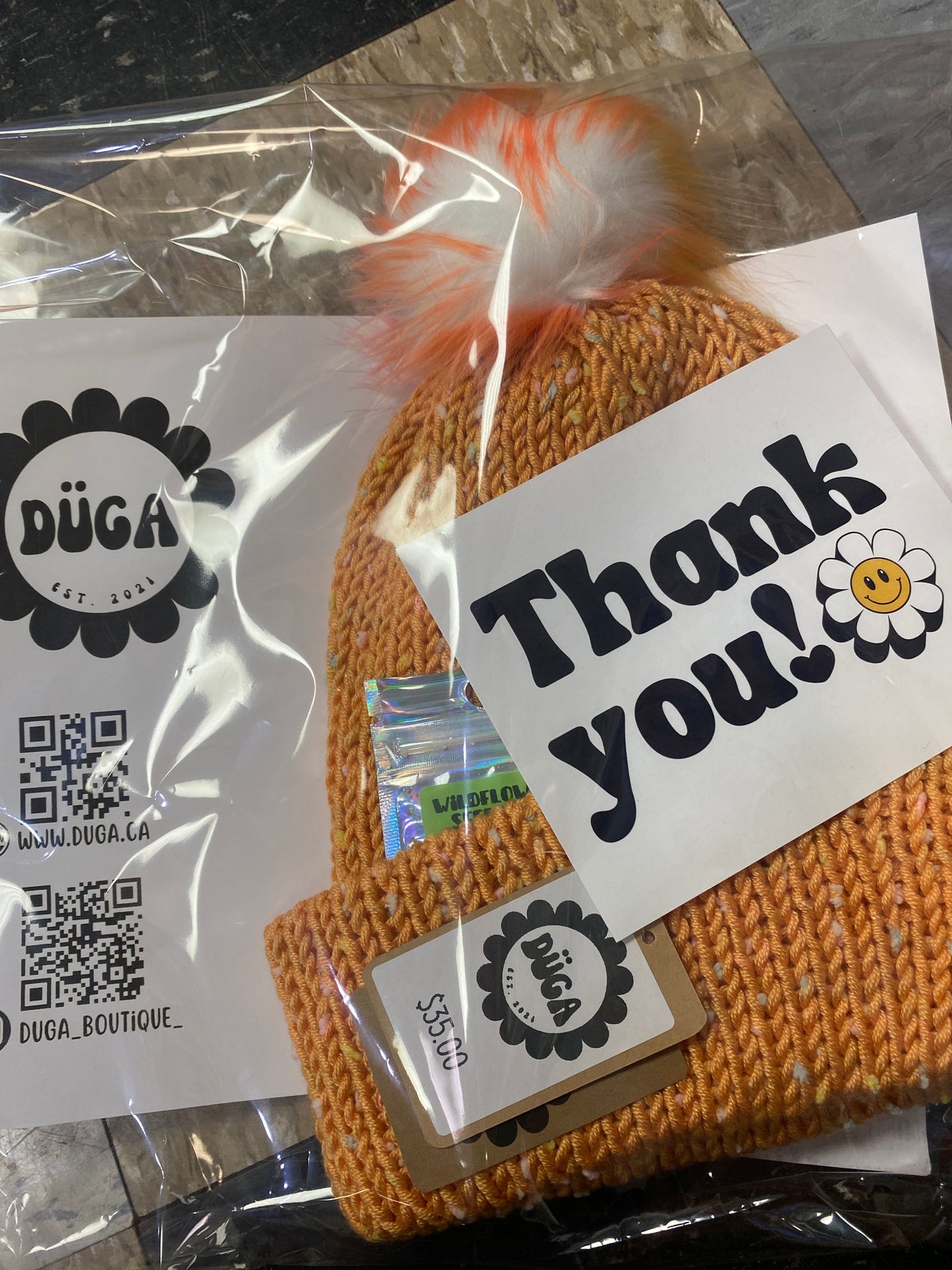 ORANGE CUPCAKE KNIT HAT