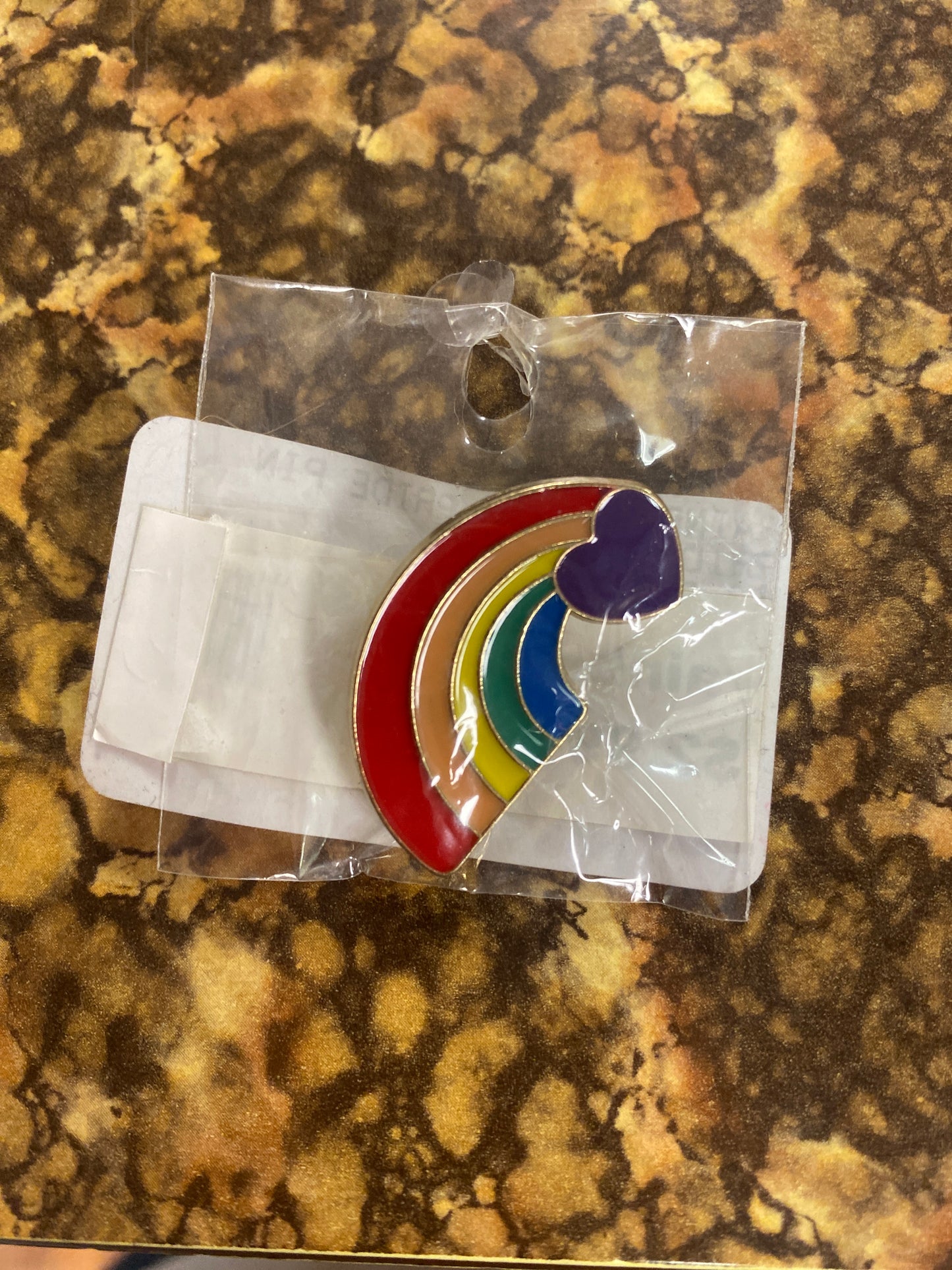 RAINBOW HEART PRIDE PIN