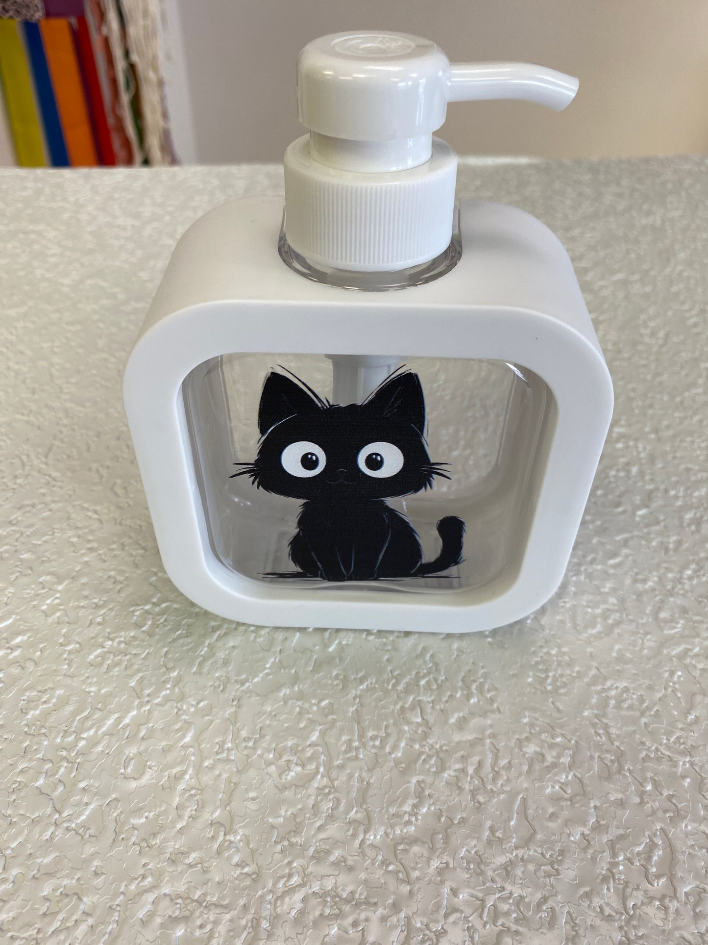 BLACK CAT WHITE LIQUID SOAP PUMP