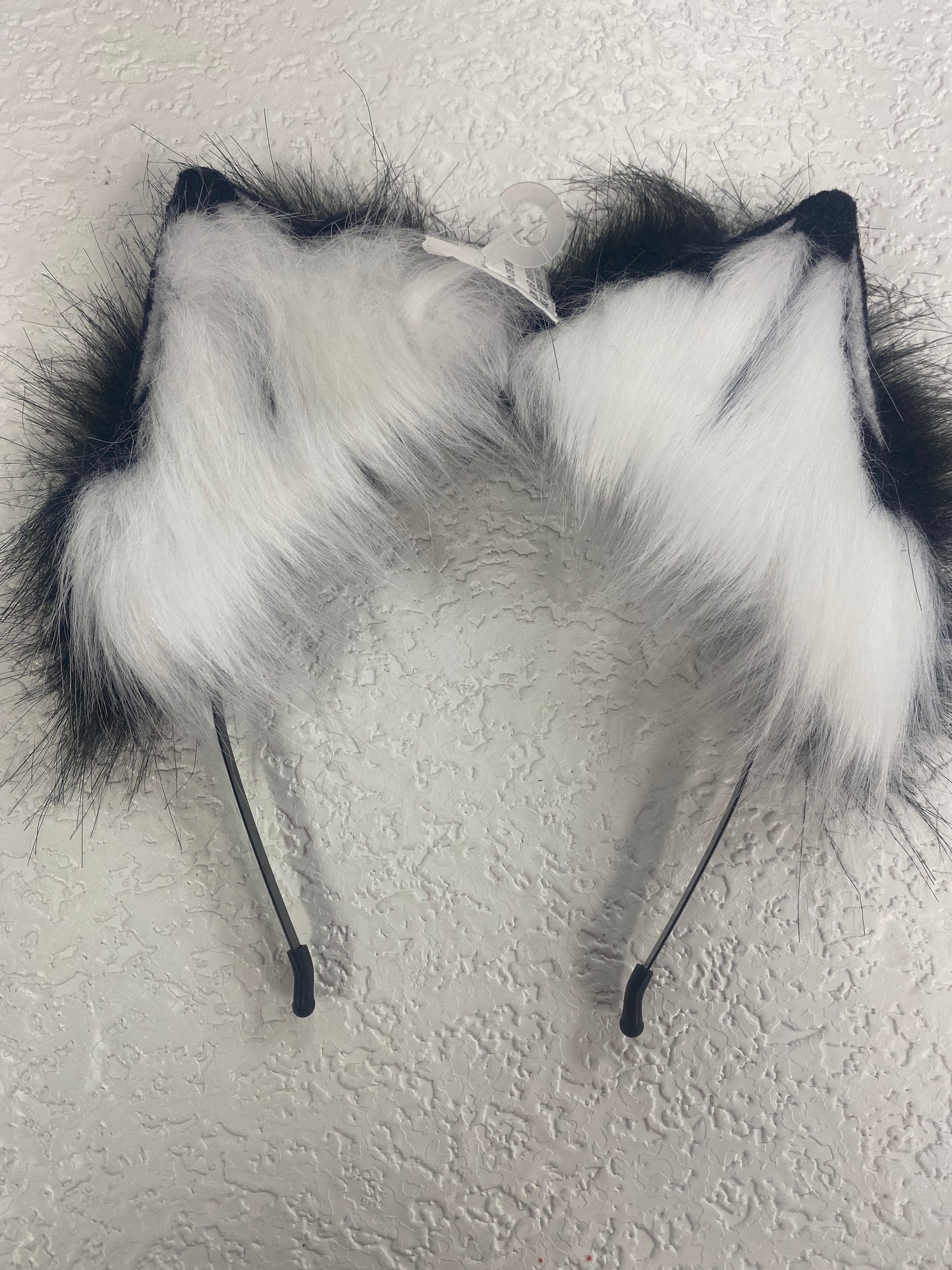 PLUSH HEADBAND BLACK AND WHITE