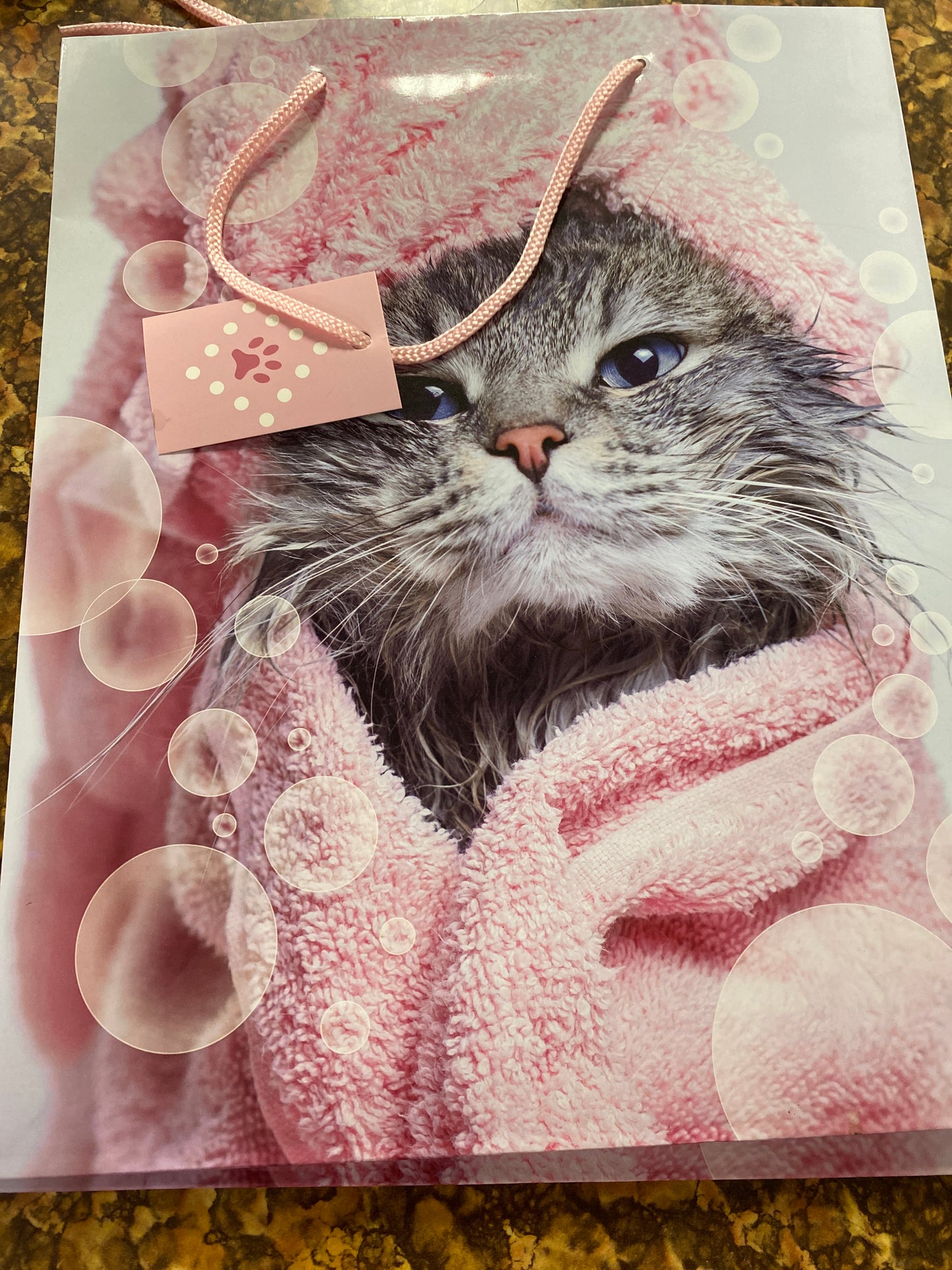 MEDIUM GIFT BAG KITTY BATH TOWEL
