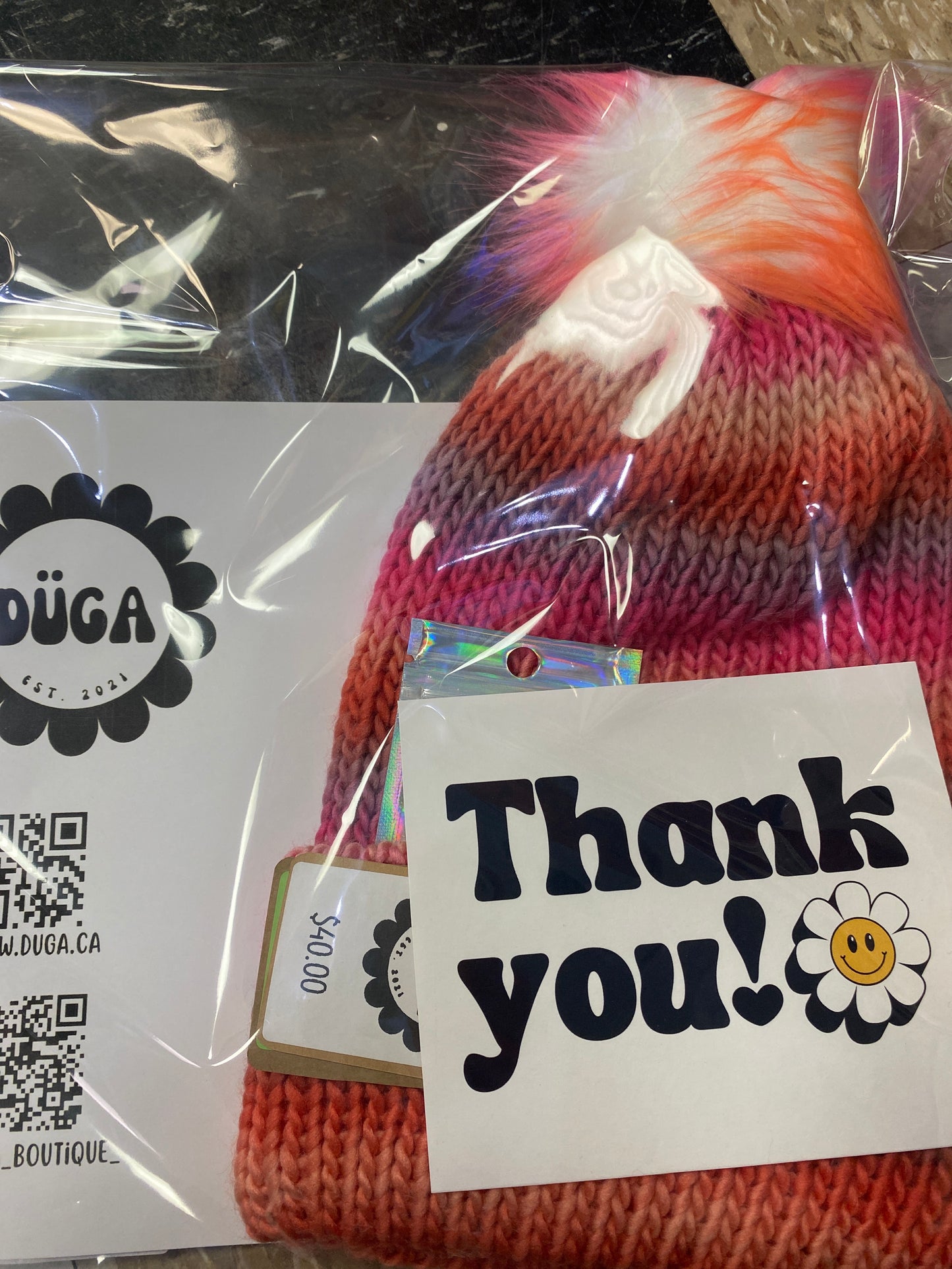 PEACHY SWIRL KNIT HAT