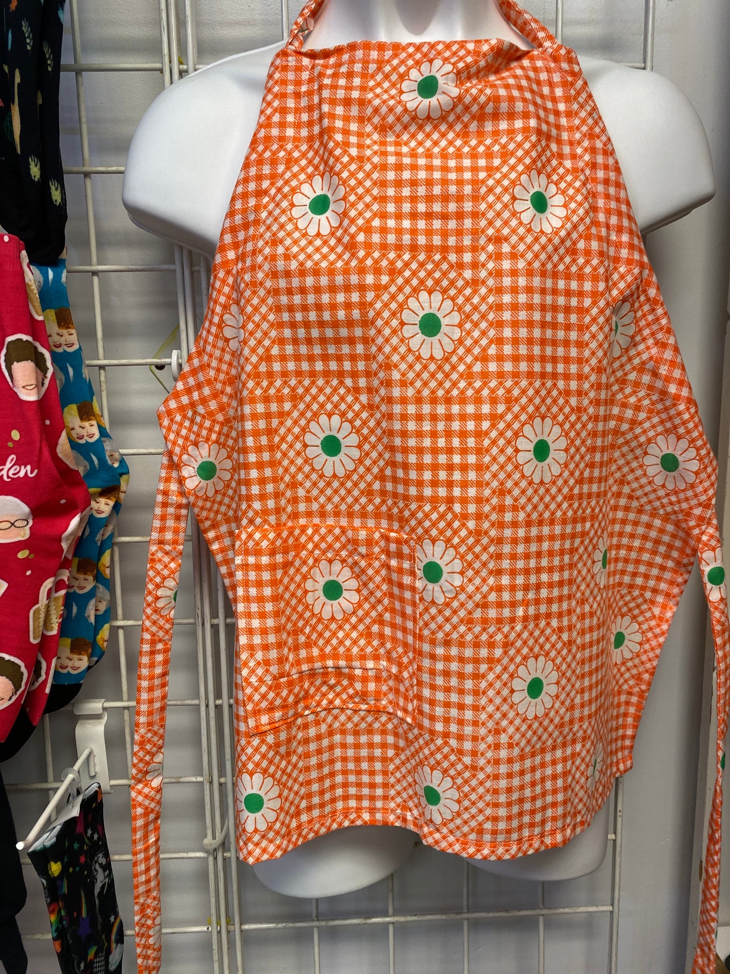 ADULT APRON