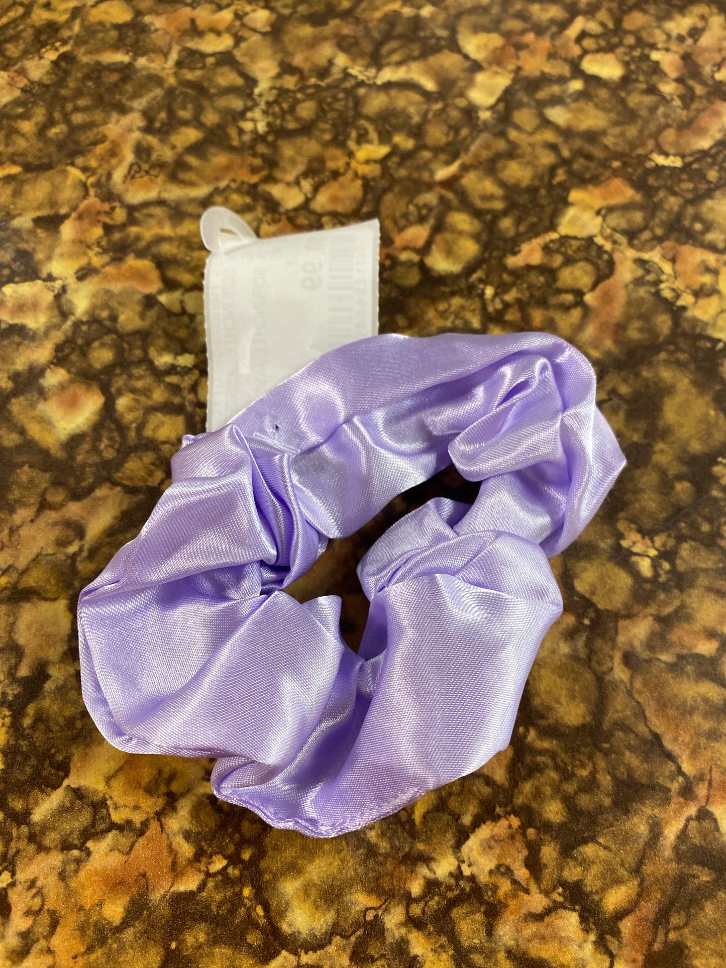 SATIN SCRUNCHIE LIGHT PURPLE