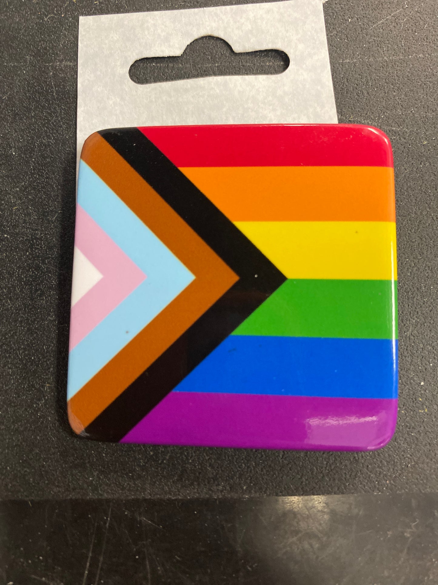SQUARE PROGRESS FLAG BUTTON