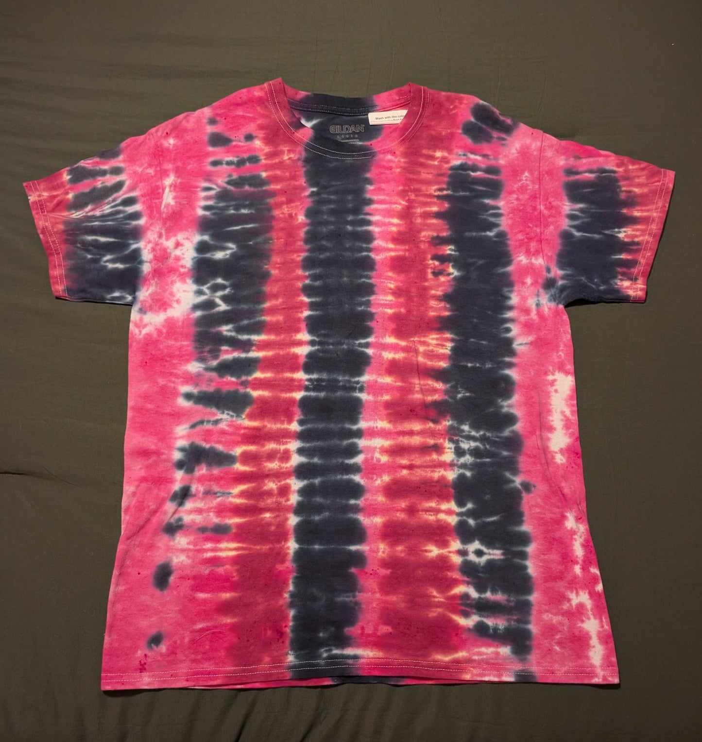 TYE DYED T SHIRT LARGE