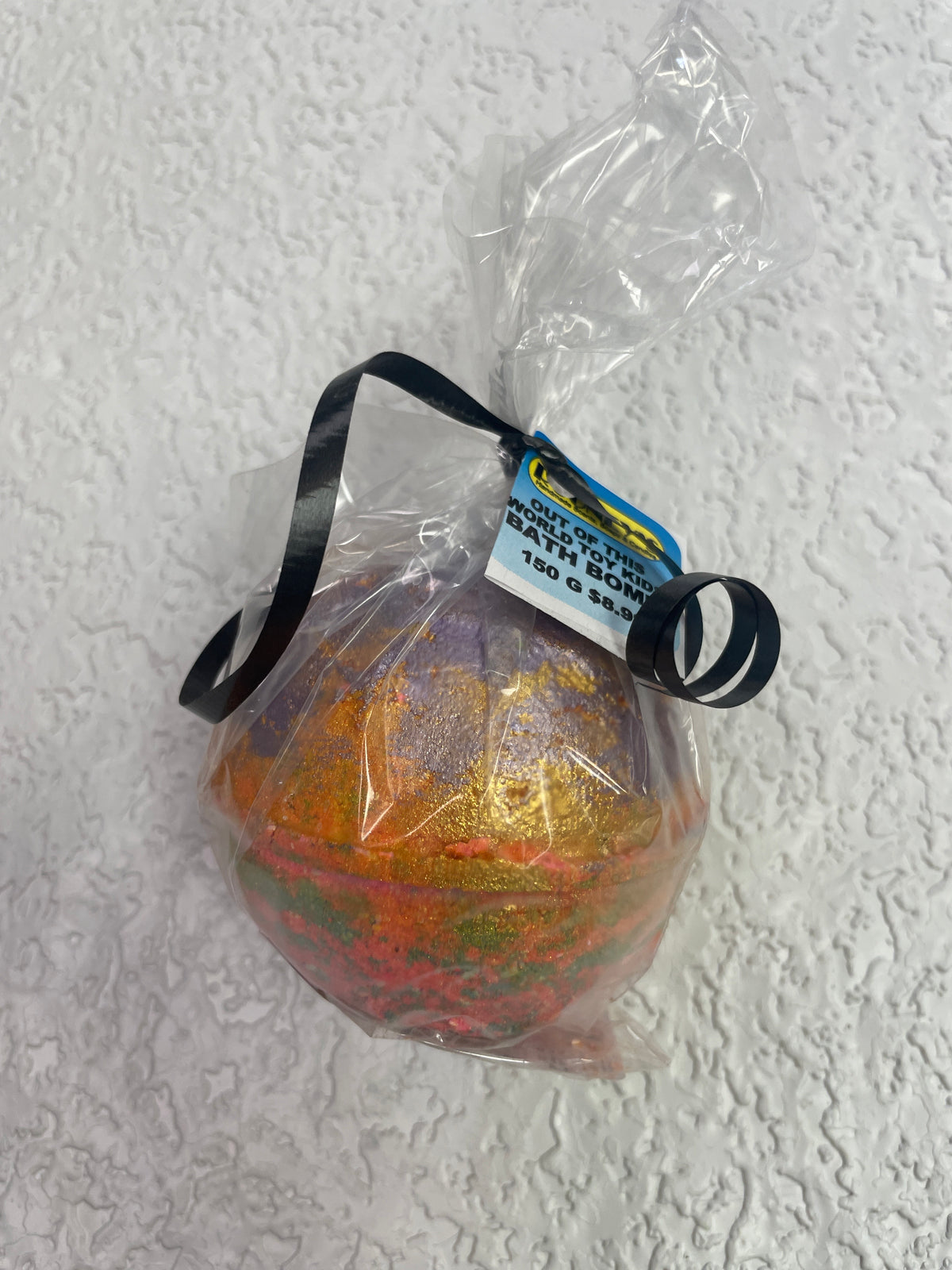 OUT OF THIS WORLD TOY KIDS BATH BOMB
