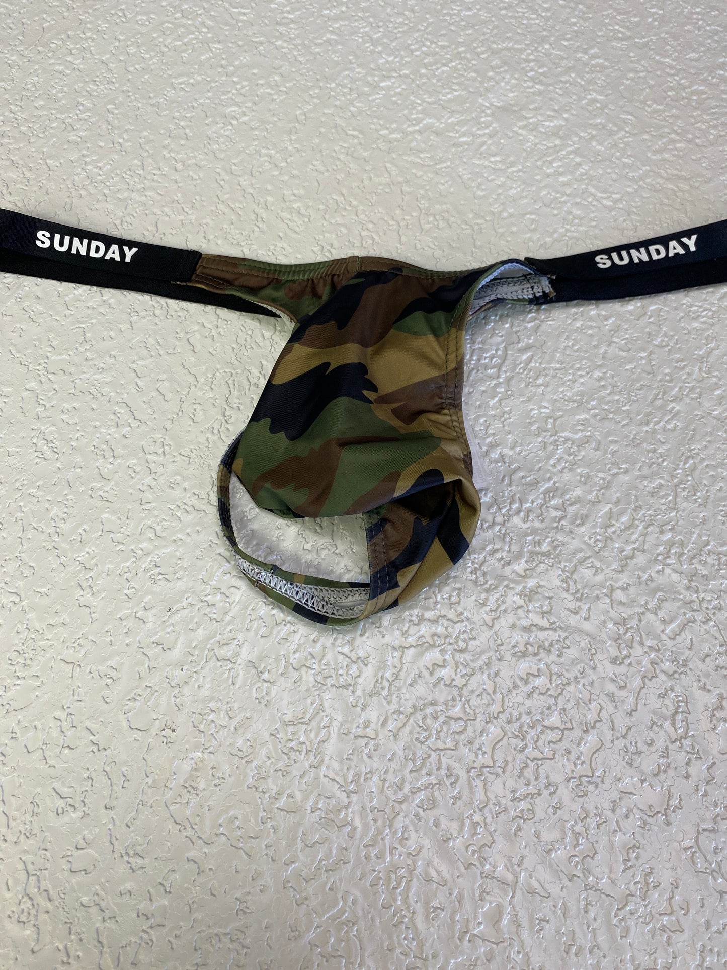 MENS CAMOUFLAGE PRINT THONG MEDIUM