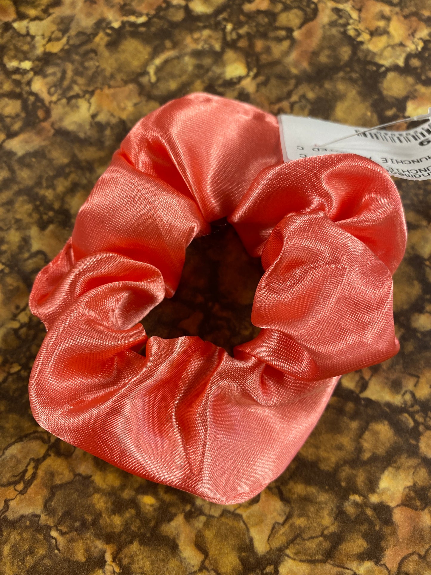SATIN SCRUNCHIE PEACH PINK