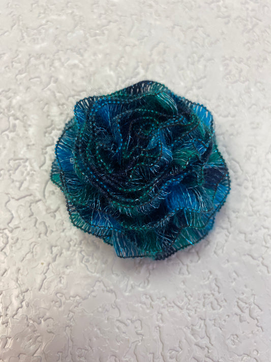 MIXED BLUES FLOWER CLIP