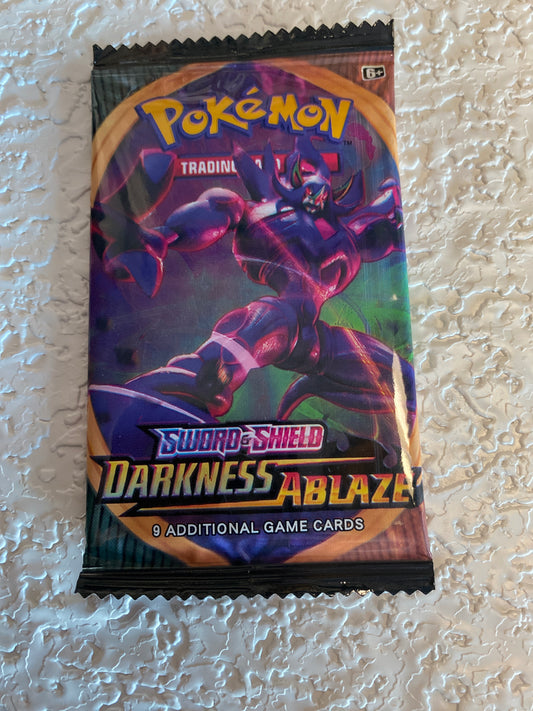 POKEMON SWORD & SHIELD TRADING CARDS