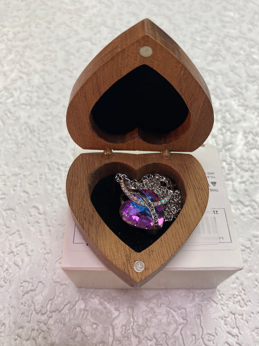 HEART SHAPED BAMBOO GIFT BOX WITH NECKLACE