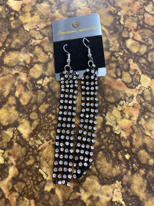 BLACK SILVER DANGLE EARRINGS