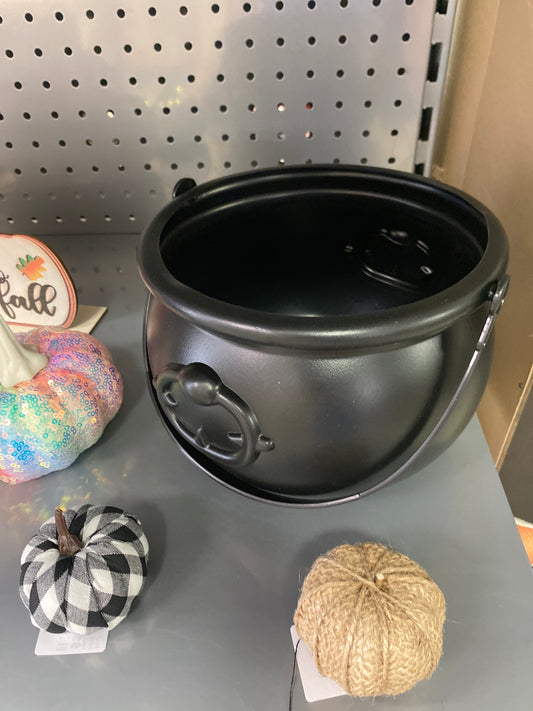 LARGE PLASTIC WITCH CAULDRON