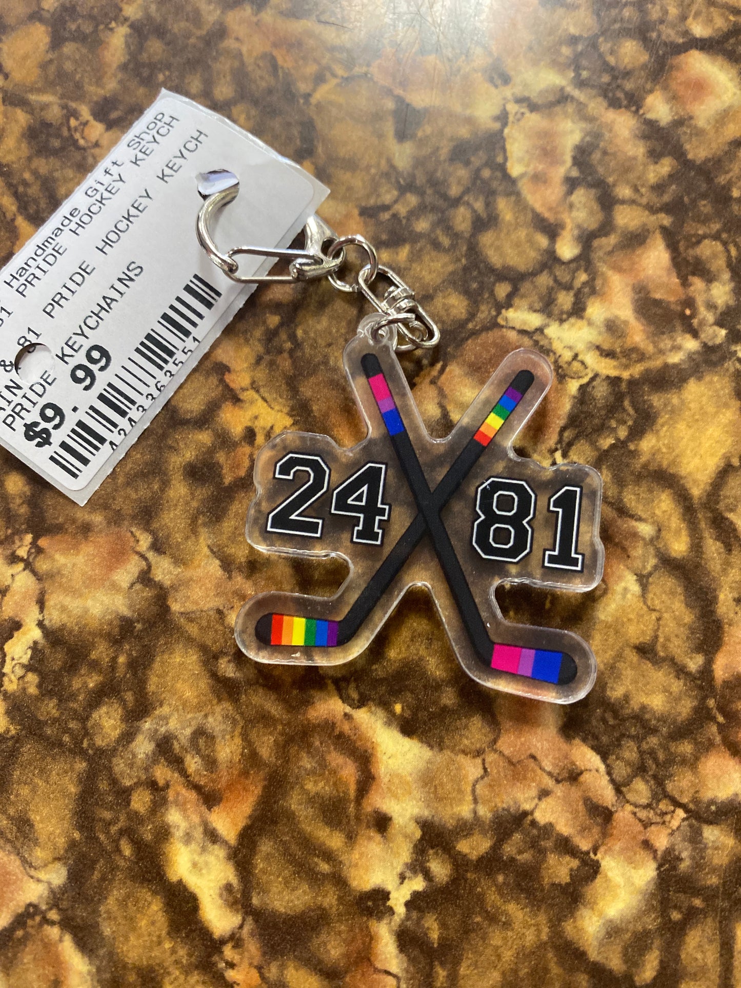 24 & 81 PRIDE HOCKEY KEYCHAIN