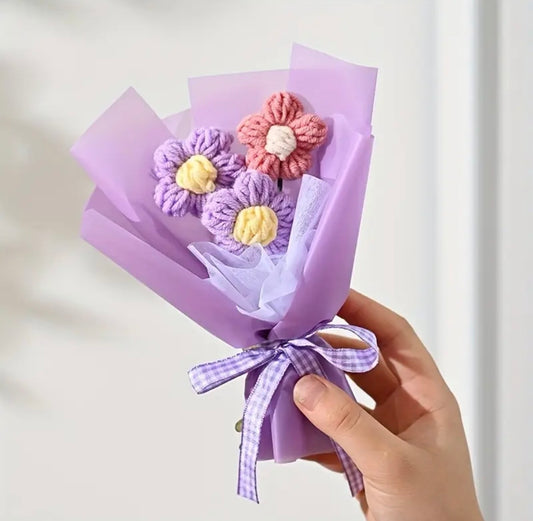CHARMING MINI KNITTED FLOWER BOUQET