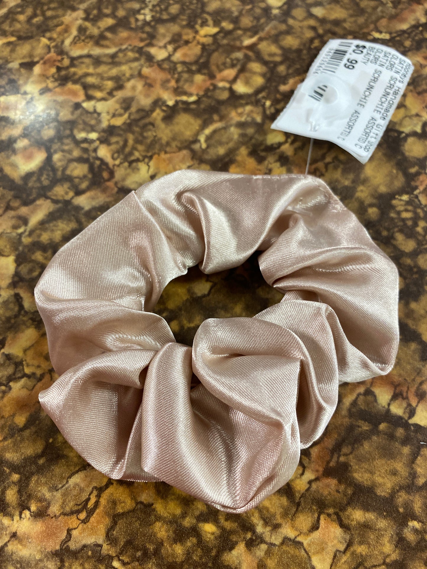 SATIN SCRUNCHIE LIGHT BROWN