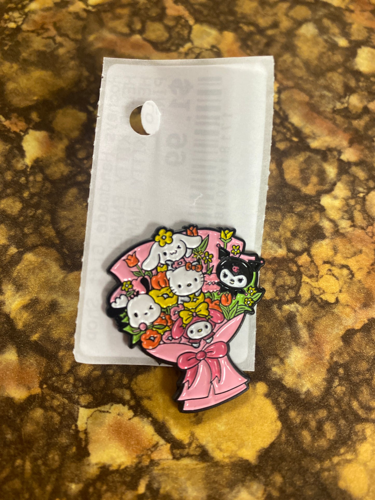 HELLO KITTY PINK FLOWERS PIN