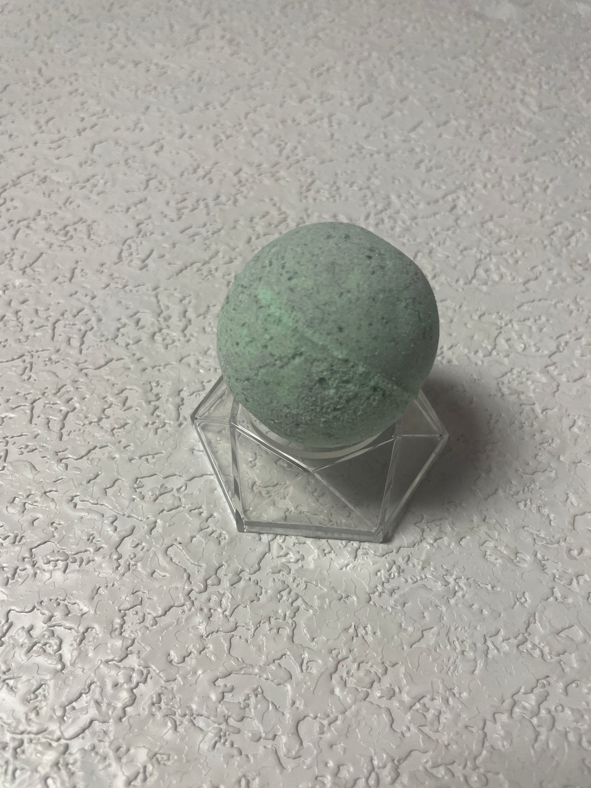 BATH BOMB PEPPERED FIG & PATCHOULI
