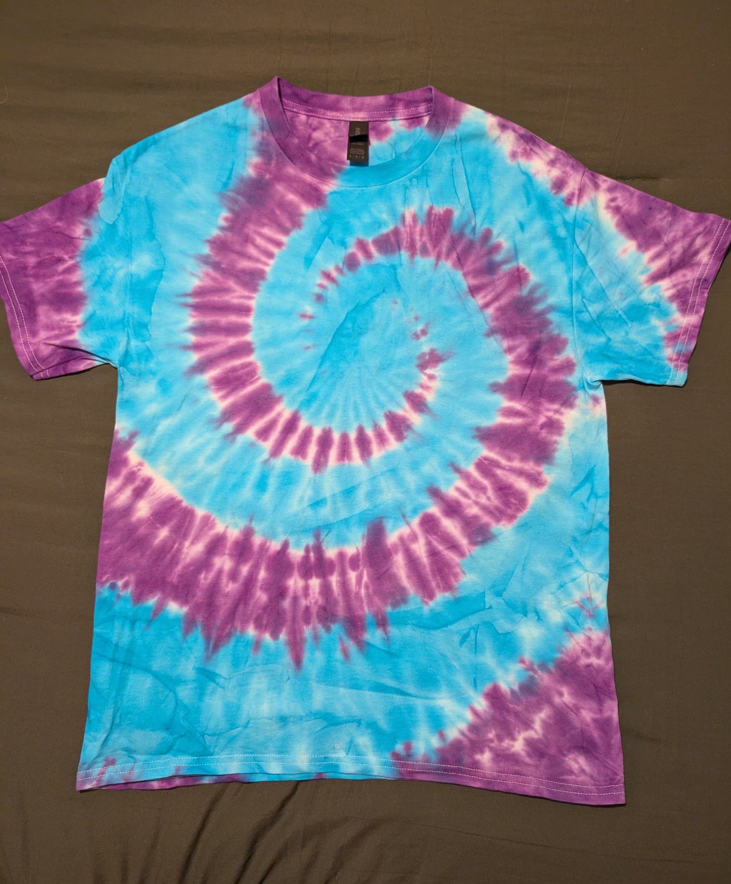 TYE DYED T SHIRT MEDIUM