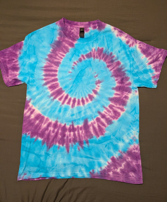 TYE DYED T SHIRT MEDIUM