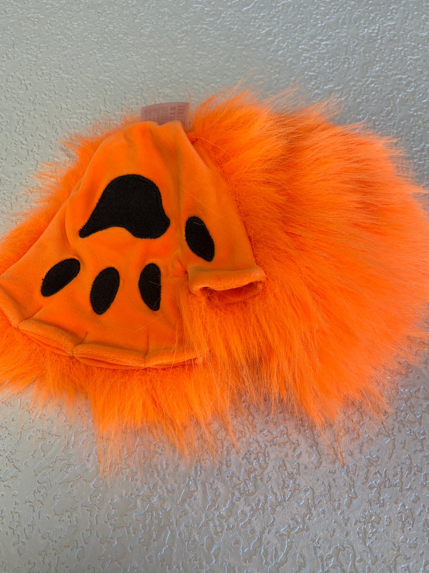 ORANGE WOLF PAW FINGERLESS GLOVES