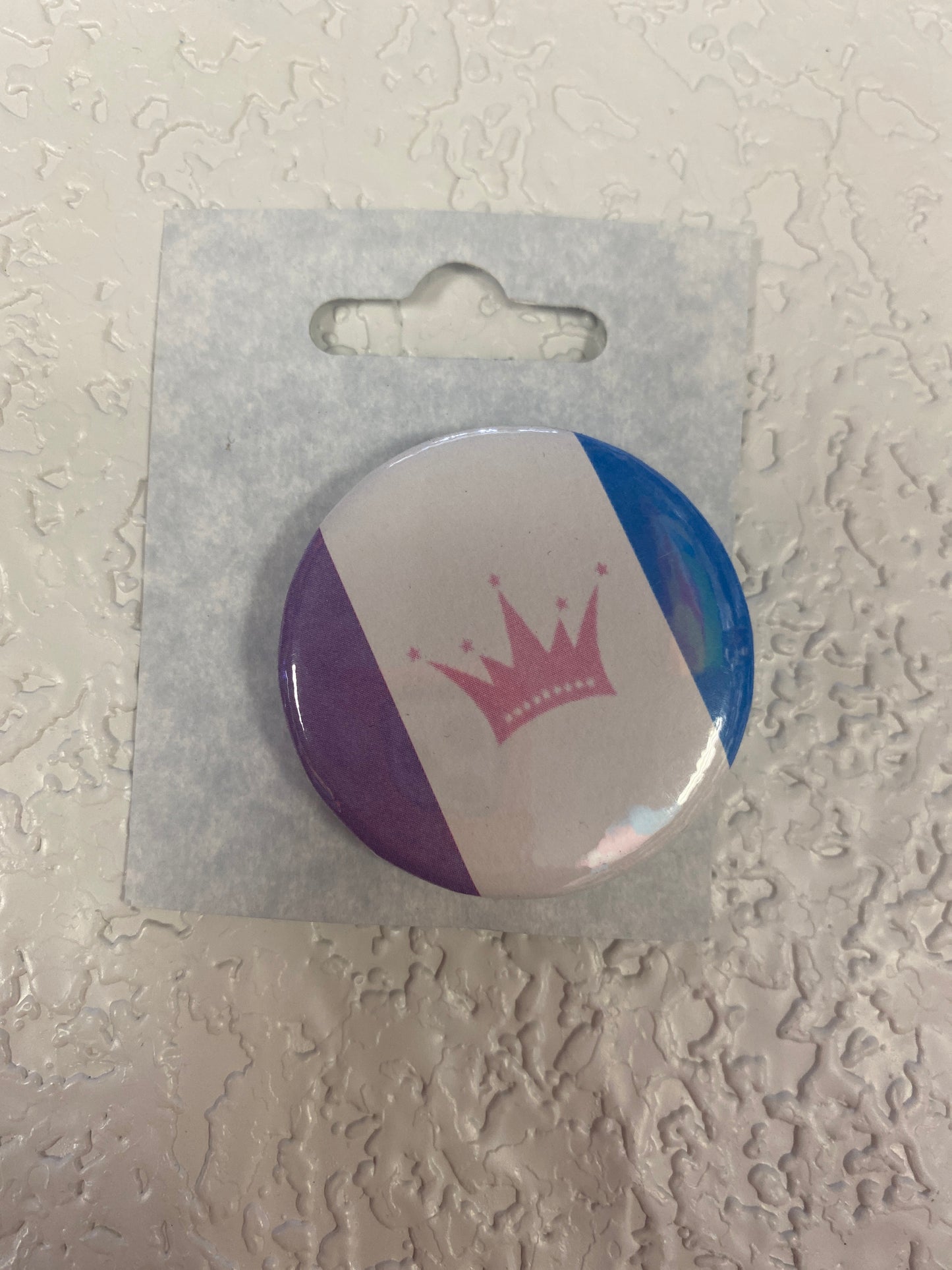 DRAG QUEEN PRIDE BUTTON