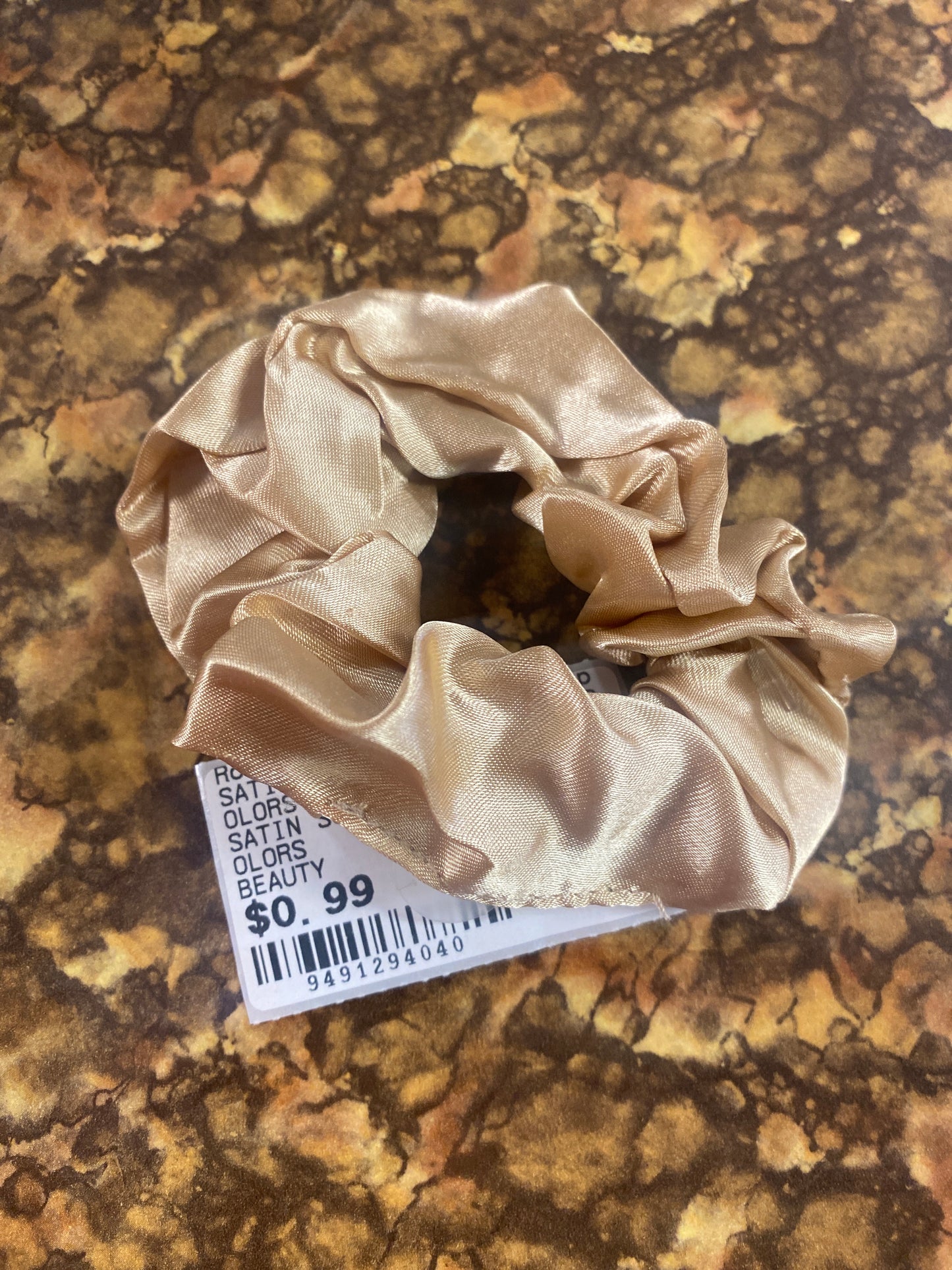 SATIN SCRUNCHIE LIGHT GOLD