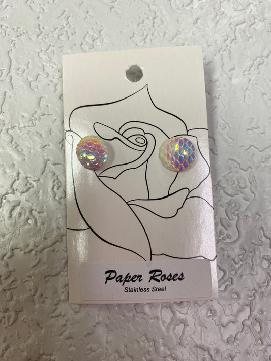 WHITE SCALE EARRINGS