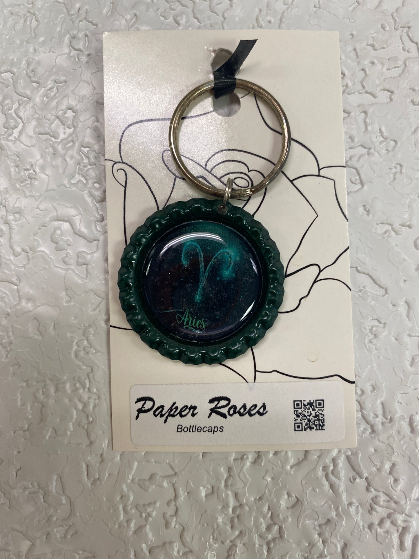 EMRALD ARIES BOTTLE CAP KEYCHAIN