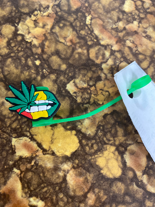 POT THEMED STRAW COVER