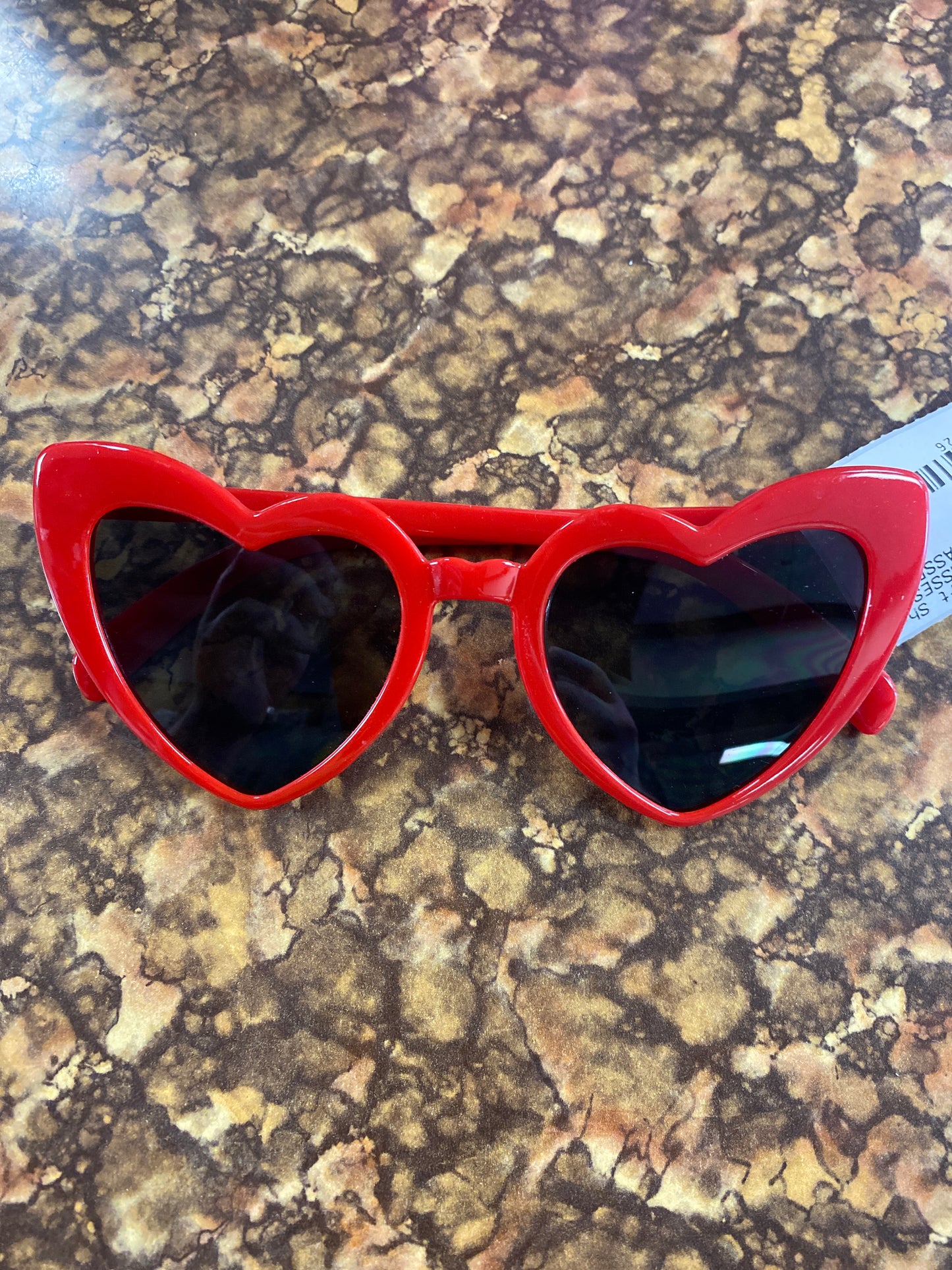RED POINT HEART GLASSES