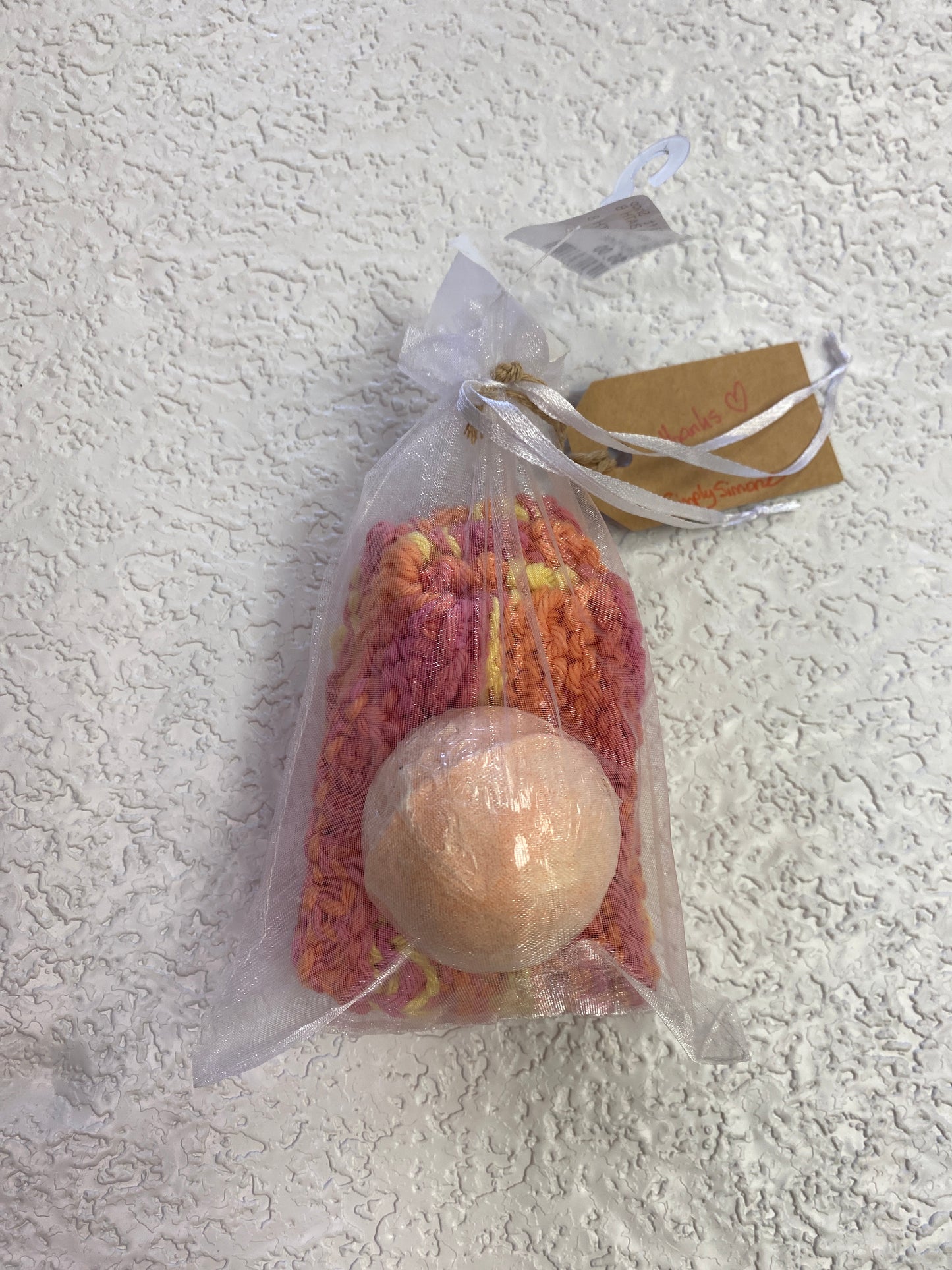 KNIT WASHCLOTH WITH BATH BOMB