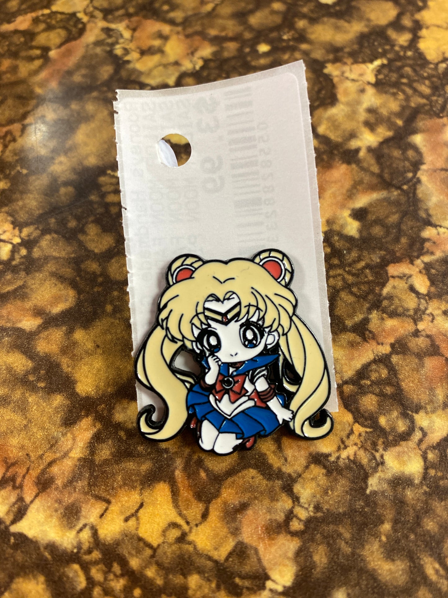 SAILOR MOON FADE PIN