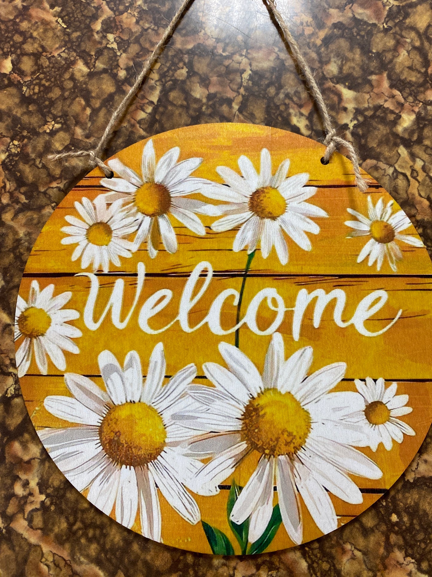 WELCOME DAISY WOOD SIGN