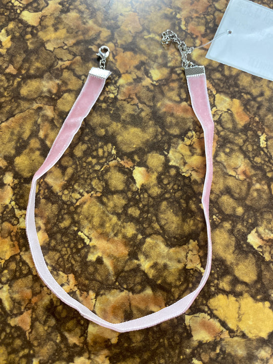 PINK VELVET CHOKER