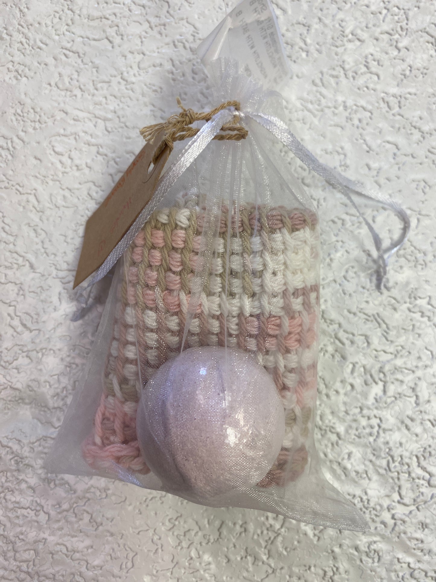 KNIT WASHCLOTH WITH BATH BOMB