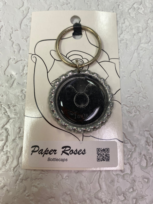 SILVER TAURUS BOTTLE CAP KEYCHAIN
