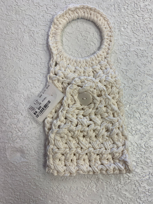 CREAM COLORED TOWEL RING