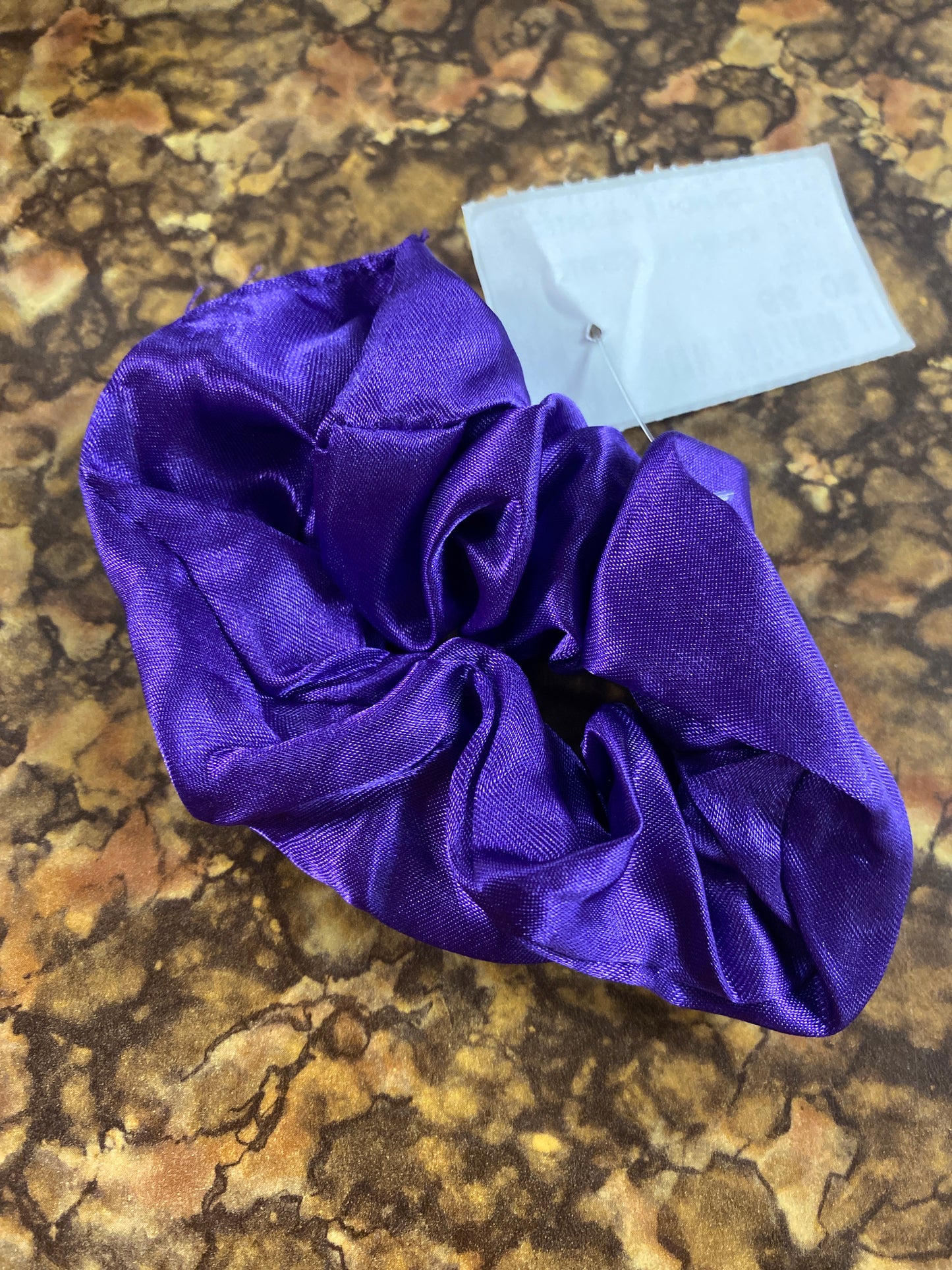 SATIN SCRUNCHIE PURPLE