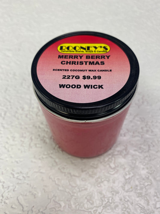 MERRY BERRY CHRISTMAS CANDLE 227G